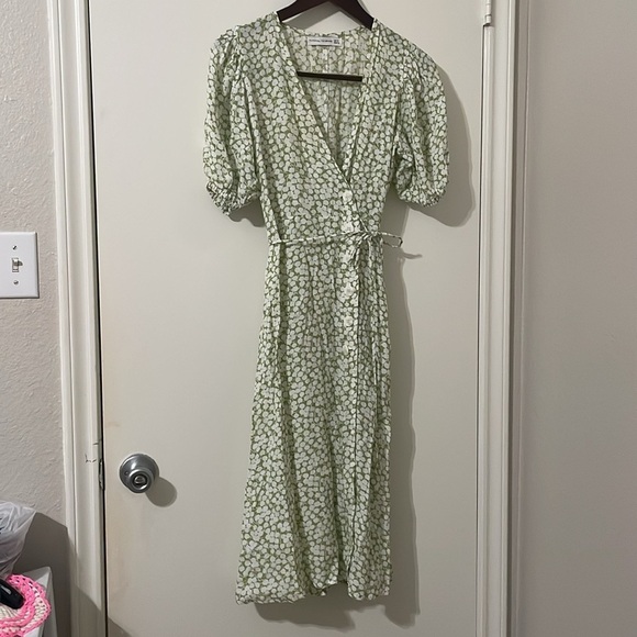 Faithfull the Brand Light Green Floral Midi Dress - Picture 6 of 10